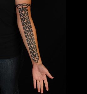 ประเภทและความหมายของ รอยสัก สไตล์ Tribal Tattoo - เรื่องของ tattoo