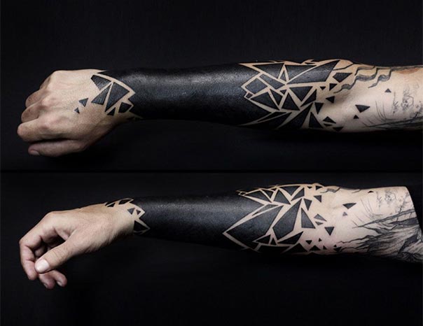 Blackwork Tattoo รอยสักถมดำ ที่เปลี่ยนแปลงไม่ได้ ตลอดชีวิต - เรื่องของ  Tattoo รวบรวม ข่าวสาร ข้อมูลควรรู้ ในวงการ รอยสัก