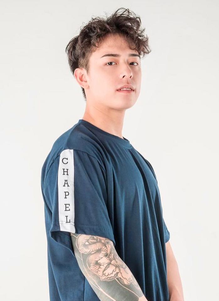 “Titus Low” นายแบบหน้าหล่อ สายตี๋งานดี โชว์ของลับ รอยสักสุดเซ็กซี่